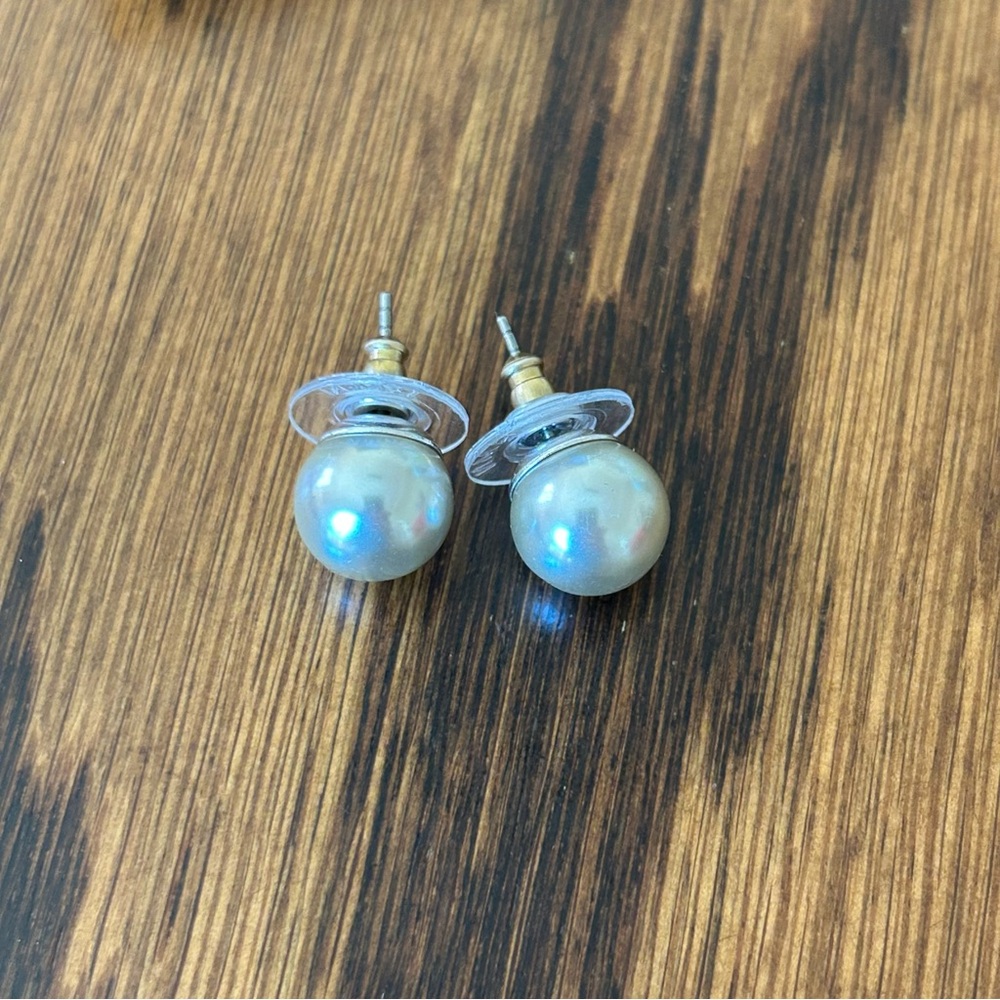 Fake white pearls 1/2”